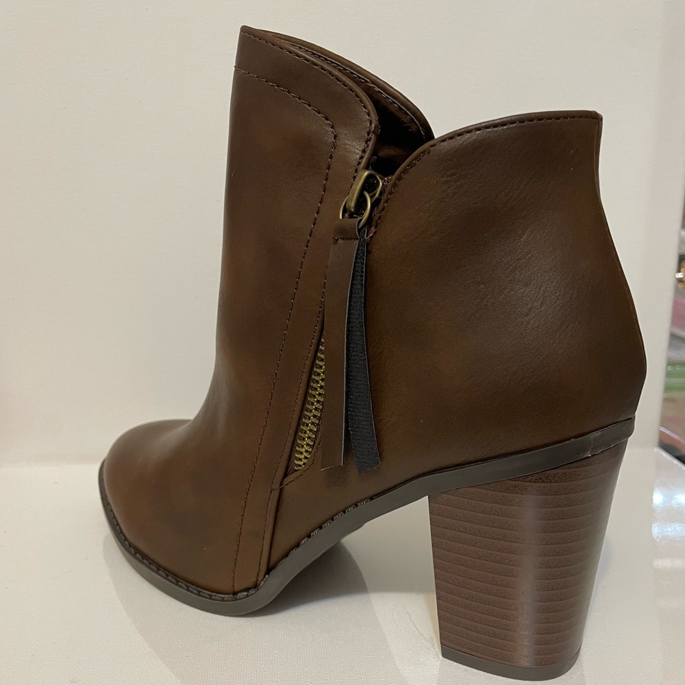 TrendSup Collection Buffy - 20 Side Zipper Chunky Stacked Heel Booties - Picture 4 of 5